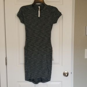 Lululemon &go Where to Dress NWT Size 2